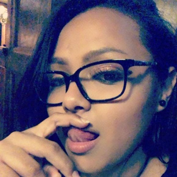 Meet your Posher, Angelica - Picture 1 of 1